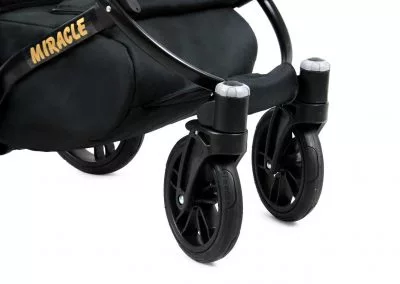 Poussette bébé chassis noir avec roues